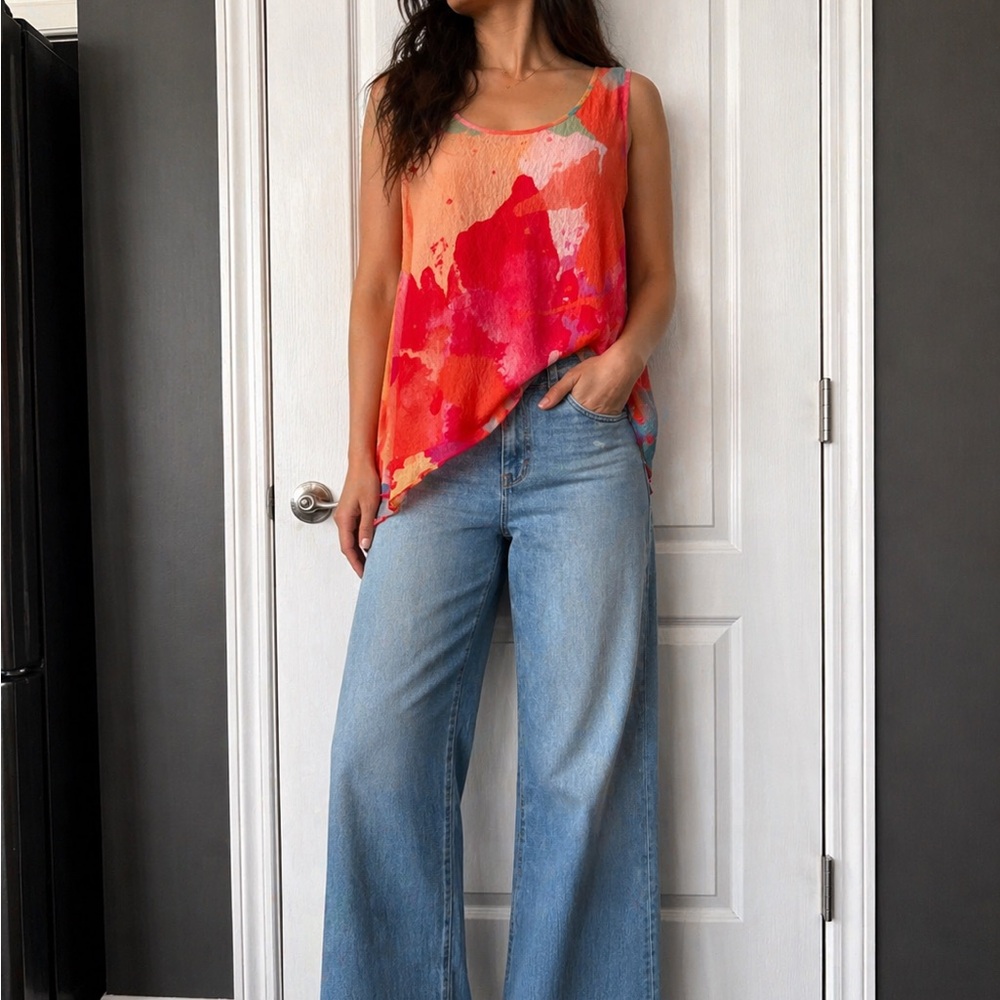 Sleeveless Watercolor Print Tank Top in Coral Pink